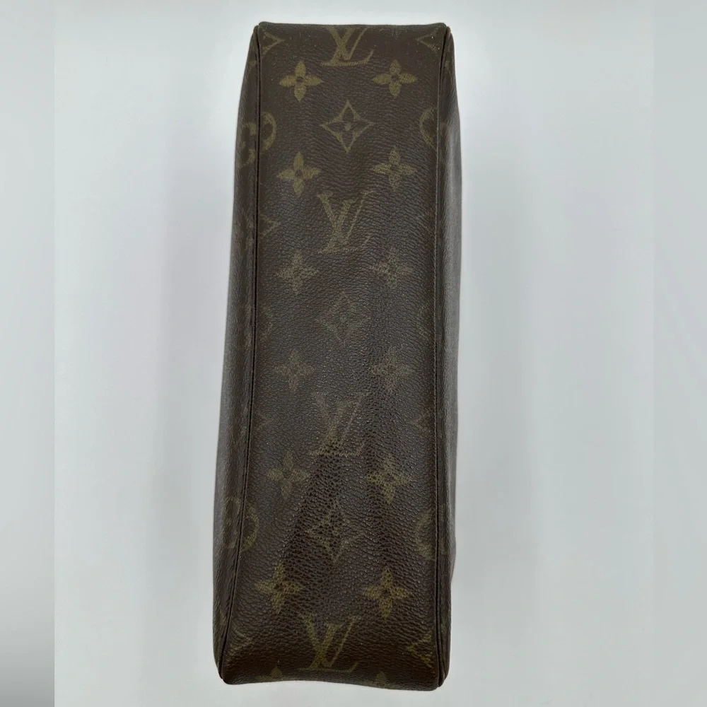 Vintage 1980s  Louis Vuitton Monogram Trousse Toilette 28 Pouch